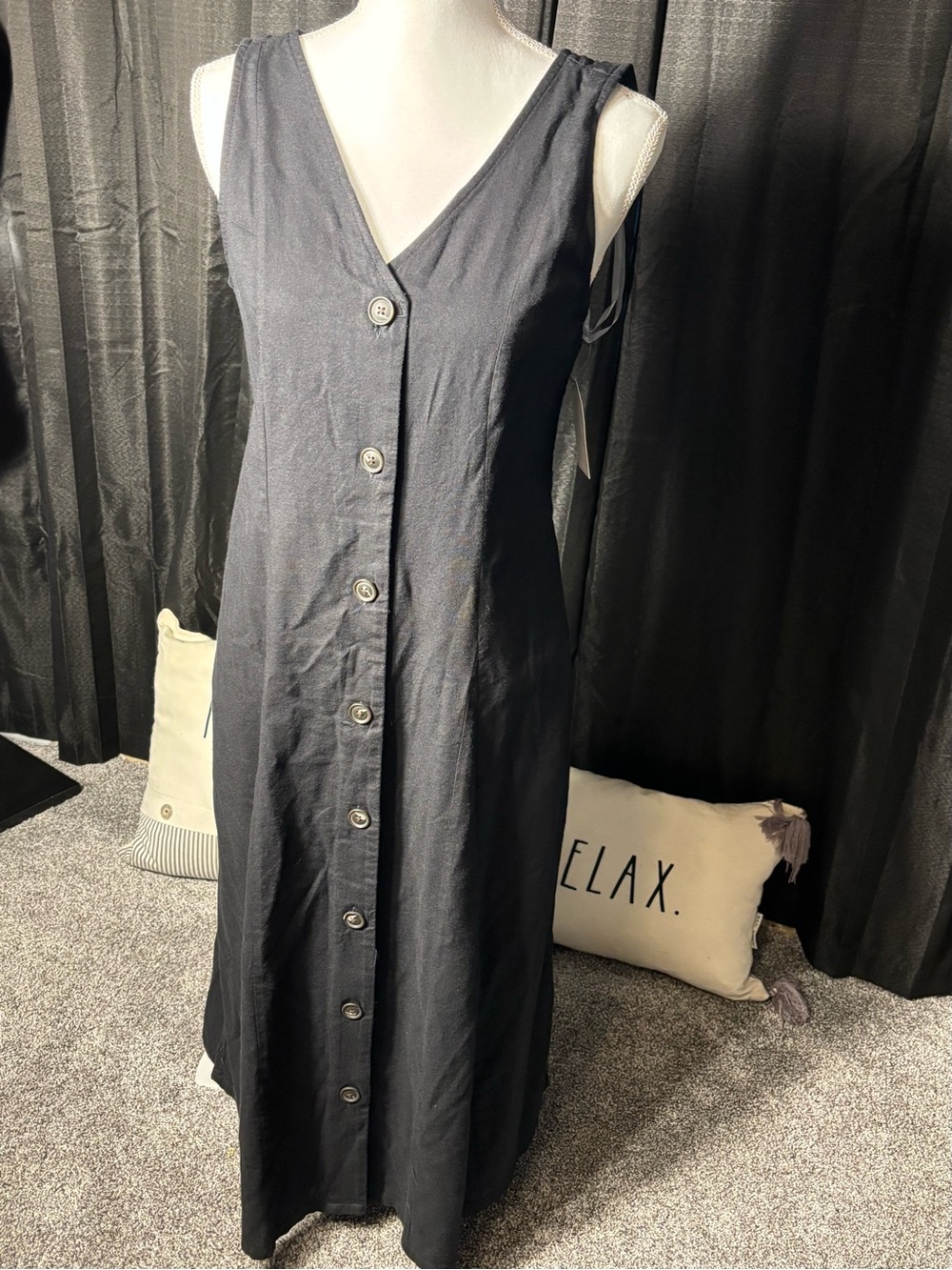Time and Tru Black Button-Front V-Neck Sleeveless Dress NWT
